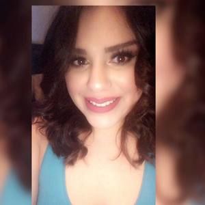 Meet your Posher, Yazbeth